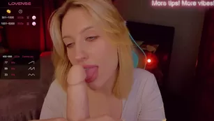 Your-Alice представила что сосет твой член и не может оторваться