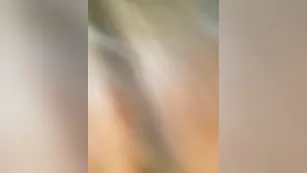 RiaMaryia сучка показала в туалете сиськи с пирсингом