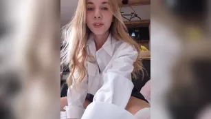 emilypech школьница наконец-то покажет тебе свои трусики