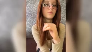 VII-VII-VII рыженькая малышка соблазнит тебя жопкой