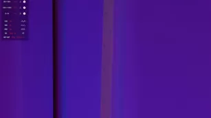 HEYBANANA эротично танцует голая и обливается светящейся краской