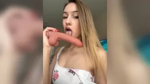 -Lana-Chester- смотри как я хочу твой член в ротик