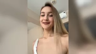 -Lana-Chester- смотри как я хочу твой член в ротик