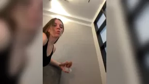 -TATUHA- трахает в анал себя резиновым членом