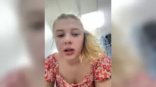 jucieLussie забыла зубки почистить утром, сосну хуйца