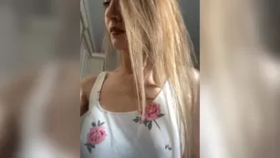-Lana-Chester- смотри какие у меня набухшие сосочки