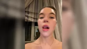 -Alessandra нравятся мои сиськи, а хочешь еще и пизду покажу