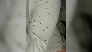 Anesteishen зрелая мамка раздвинула ляшки и мастурбирует большую письку