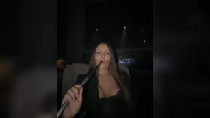 Syka001 так завел охмибод что пришлось передернуть письку в туалете