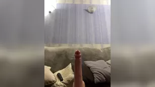 Ellidi грудастая телка глубоко и сочно заглатвыает член