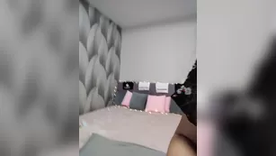 Madina3 латинка показала пышную задницу и оголила большие сиськи