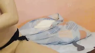 Красивая сучка kinkysandra общается голенькой