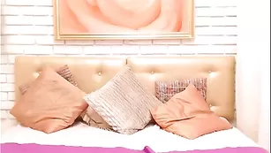 Зажигательная девочка afinalove заценила бритые дырочки