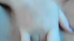 Грудастая нимфа Tagira разминает пизденку