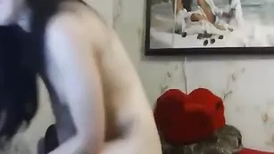 Похотливая курва nikisport оприходовала задницу фаллосом