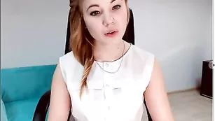 Русская скромница zarinochkka показывает сиси