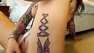 Секс урок для девочек. Как довести себя до бурного оргазма