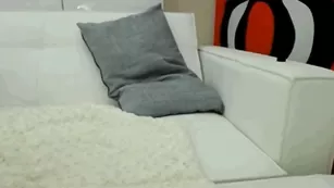 Молоденькая стройная куколка аналит сочную жопу