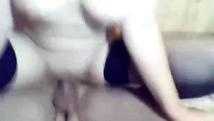 Страстная шлюшка энергично трахается sweetlove444