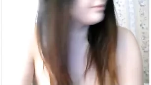 Пылкая сучка KriisRus делает минет в привате