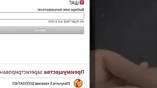 Обаятельная куколка Vaalfreya позирует голенькая