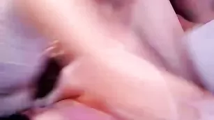 Грудастая соска hardfucking66 облизывает пенис