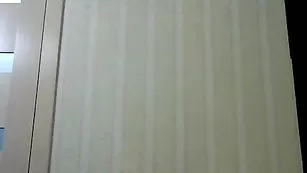 Известная сучка cezara вертит большой жопой