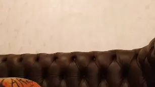 Юная шлюшка Belka22 теребит пизденку