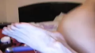 Изысканная блядь anjeli разрабатывает жопу