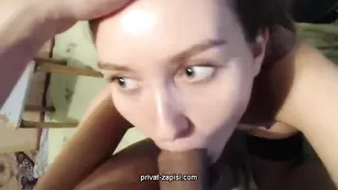 Малолетка глубоко отсасывает хуй ilgam-lera