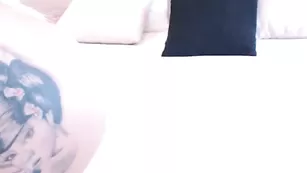 Озорная самка secretgoddes00 трахнула пизду