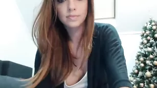 Пленительная богиня Rebbecasnowshoe отсасывает дилдо