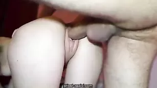 Роскошная девочка долбится в обе дырочки Squirt4BB