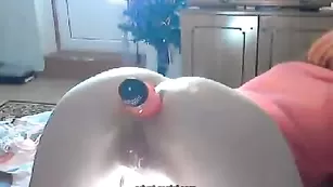 Огненная сучка 1lolipop жестко трахает очко