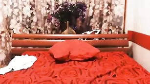 Похотливые девчонки YoungChiks ласкают сиськи