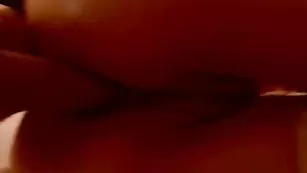 Русская шкура malushka трахает задницу