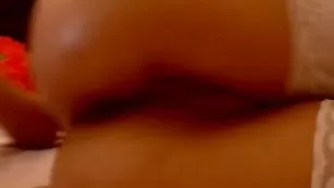 Русская шкура malushka трахает задницу