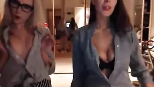 Лучшие телочки Lana_and_Sabo и SexySabotage резвятся во фри