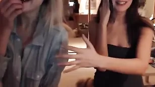 Лучшие телочки Lana_and_Sabo и SexySabotage резвятся во фри