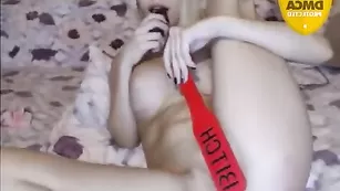 Татуированная самка -Vika- шалит во фри чате