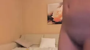 Роскошные брюнетки LoLiPoP трахаются секс игрушками