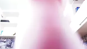 Строптивая Funny199 ласкает сисеки и попку