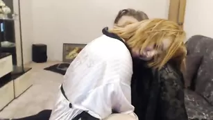 Похотливые блондинки __Your_Dream__ трутся пизденками в привате