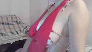 Аппетитная шмара OOksik исполнила двойное проникновение