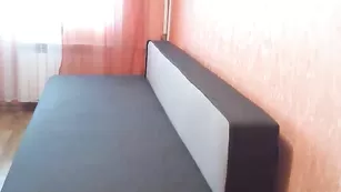 Похотливая стерва DollForBoys дразнит упругими сиськами