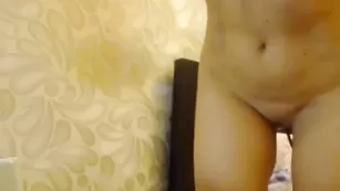 Русская шлендра Юлька поимела пизденку