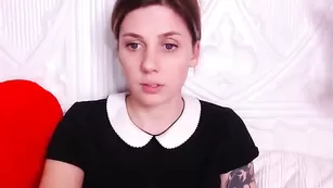 Татуированная школьница izabellalove общается во фри