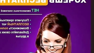 Шмара с татухами WebcamSlut позирует обнаженная