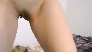 Белокурая шкура Banacha трахает очко страпоном