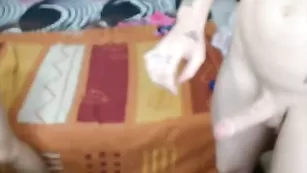 Жаркая сука bigcockattyandsexygirl отсасывает хуй